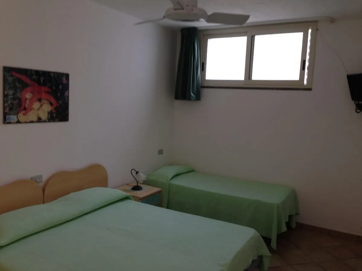 Ca'Serta Apartman Isola di Ustica 0*,
